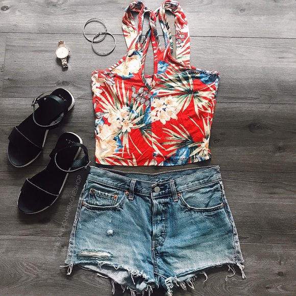 Fashion Nova Crop Top - Picture 2 of 4